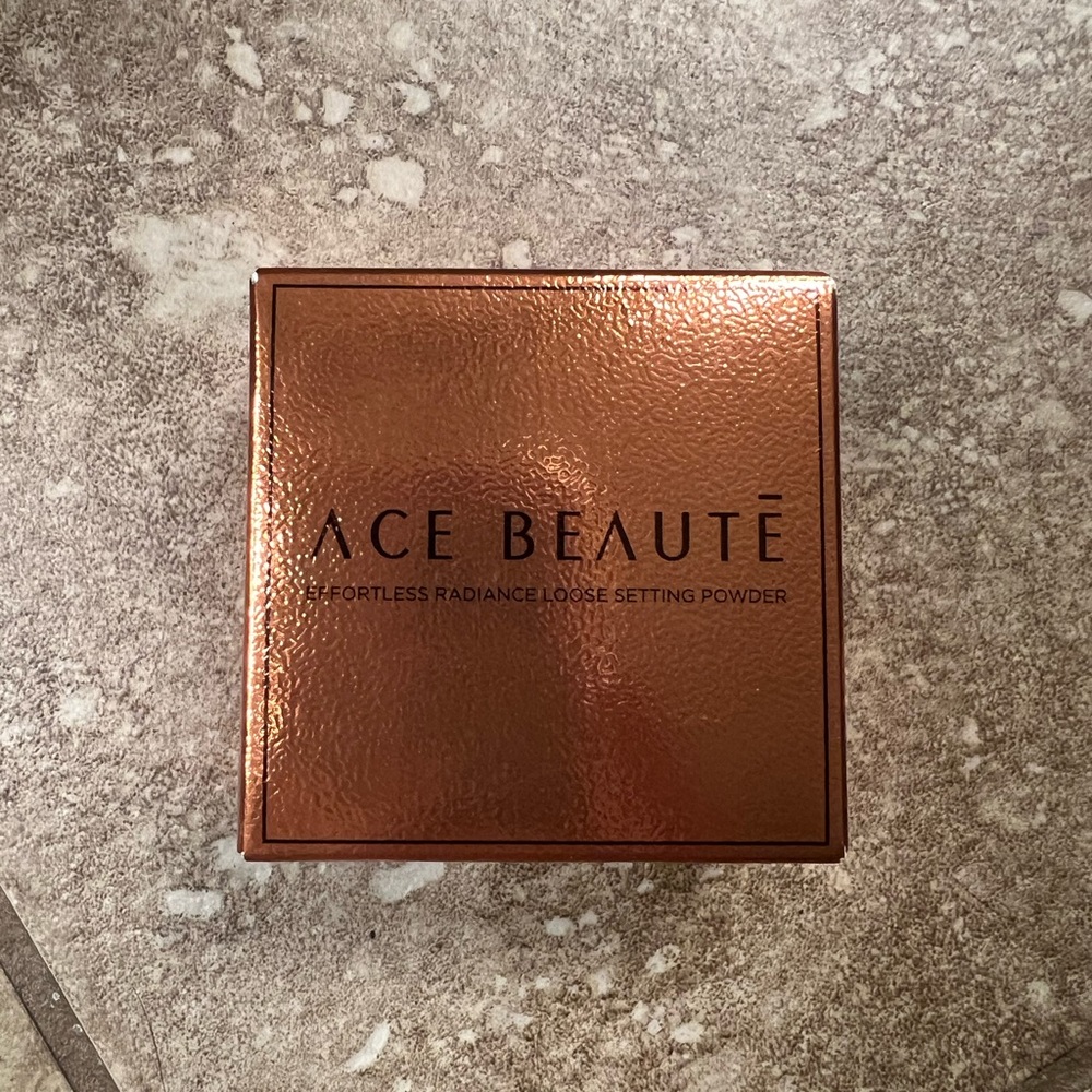 Ace Beaute Effortless Radiance Loose Setting Powder NEW